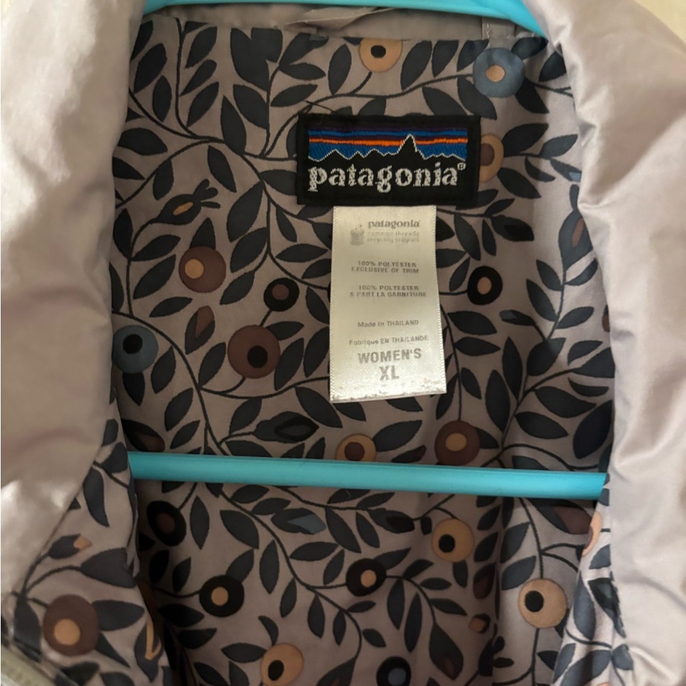 Xl women Patagonia light long jacket